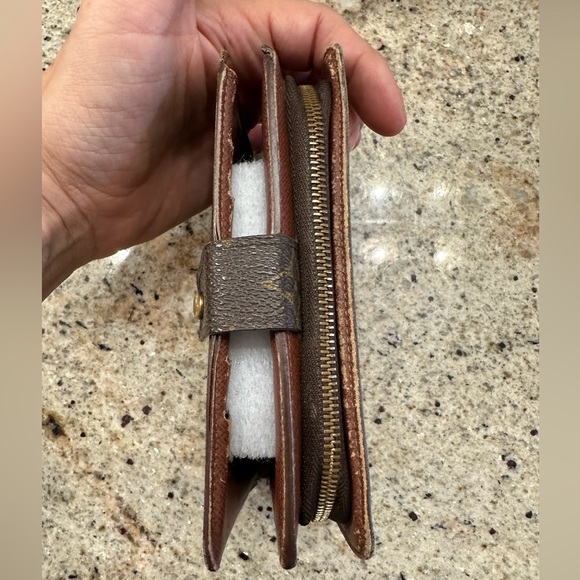 Authentic LV XL compact Vintage Wallet! - Picture 3 of 10